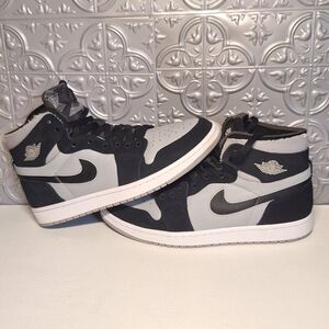 Nike Men's Black and Gray High-Top Sneakers